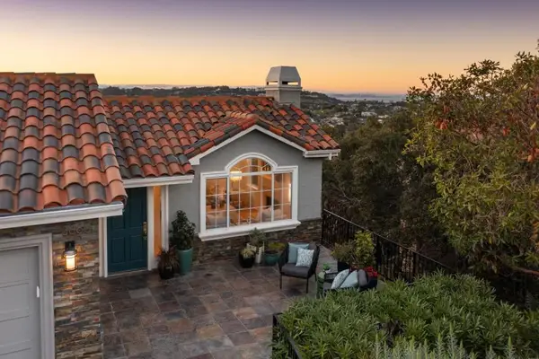 3860 W Naughton Avenue, Belmont, CA 94002