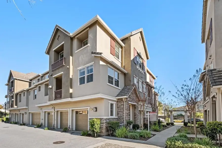 1117 Rock Avenue, San Jose, CA 95131 - #2