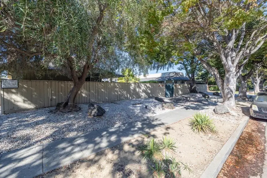 Essex Way, San Jose, CA 95117 - #2