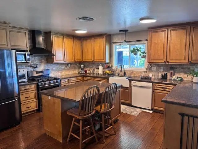 710 Campus Avenue, Salinas, CA 93901 - #2