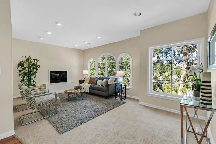 37 San Francisco Avenue, Brisbane, CA 94005 - #3