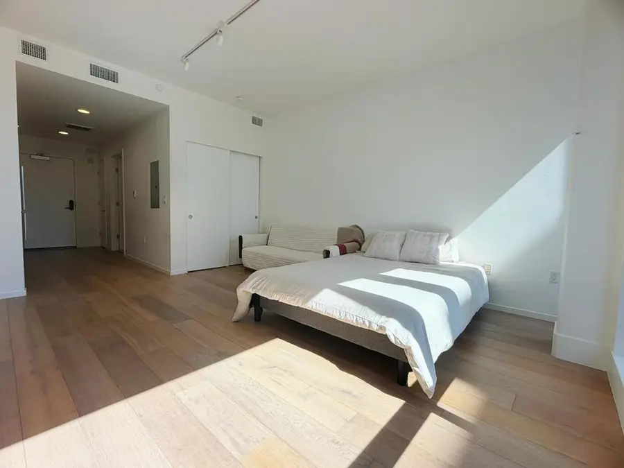 Address Withheld By Seller, San Francisco, CA 94109 - #3