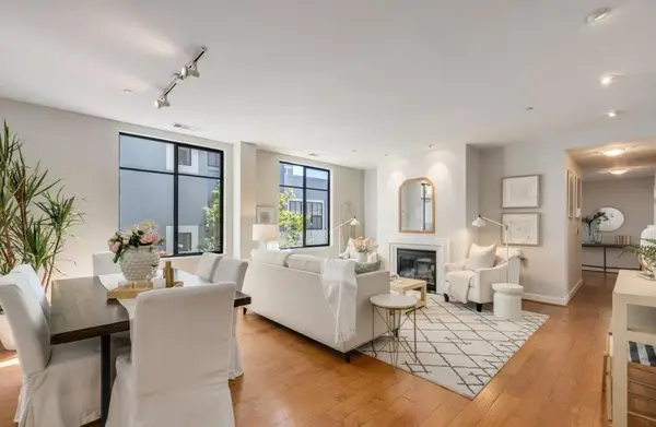 800 High Street #216, Palo Alto, CA 94301