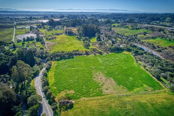 571 Calabasas Road, Watsonville, CA 95076