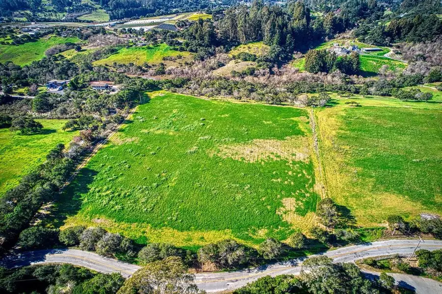 571 Calabasas Road, Watsonville, CA 95076 - #2