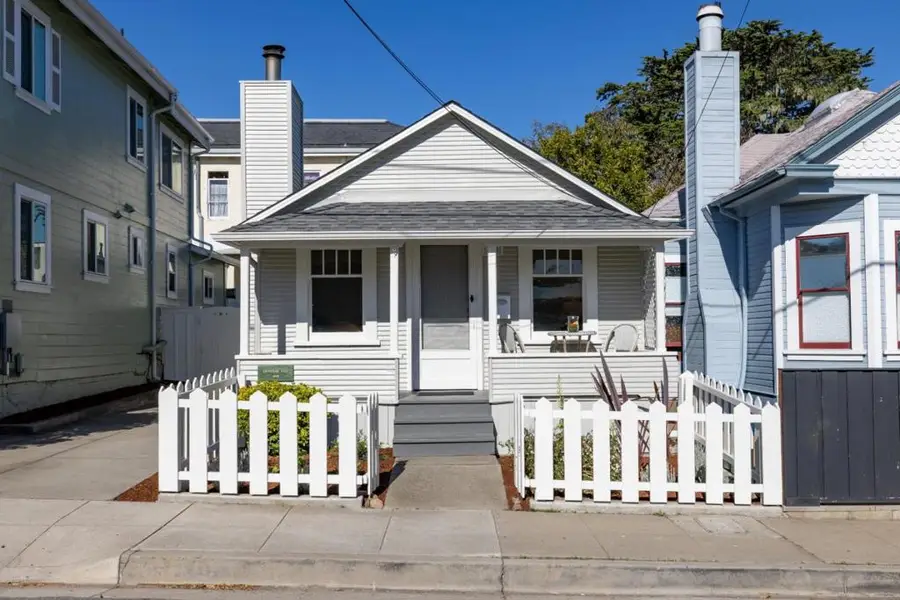 418 Fountain Avenue, Pacific Grove, CA 93950 - #2