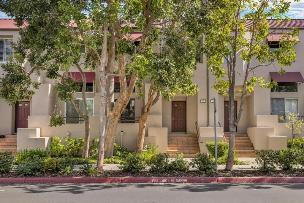 31 E Court Lane, Foster City, CA 94404 - #1