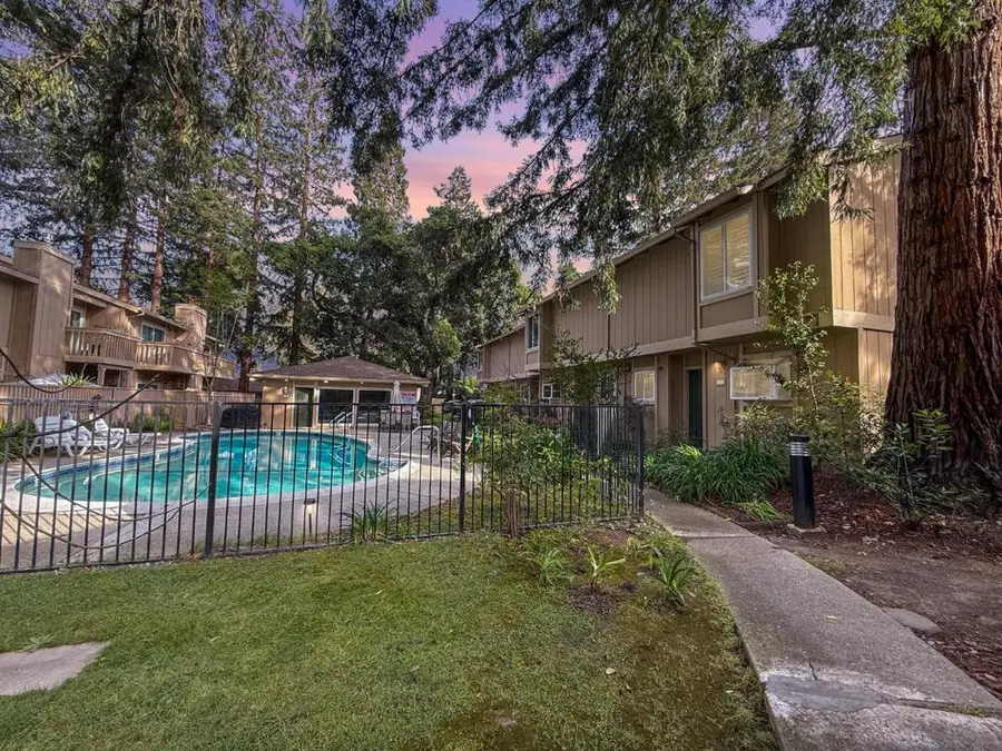 201 Flynn Avenue #13, Mountain View, CA 94043 - #2