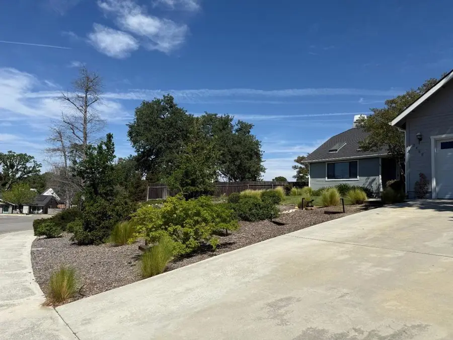 2468 Falcon Drive, Paso Robles, CA 93446 - #2