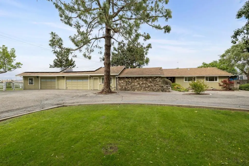645 Hale Avenue, Morgan Hill, CA 95037 - #1