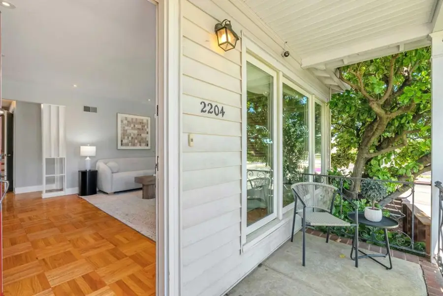 2204 Roosevelt Avenue, Redwood City, CA 94061 - #2