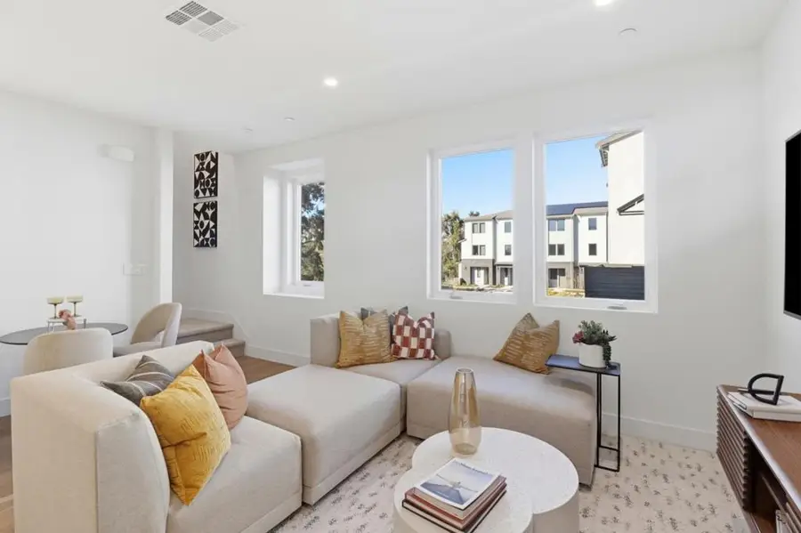 1129 Esther Court, Palo Alto, CA 94303 - #3