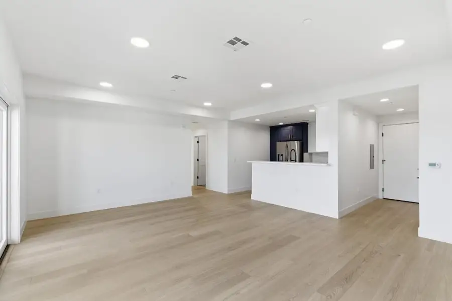 560 El Camino Real #206, San Carlos, CA 94070 - #3