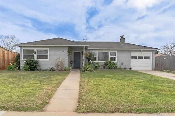 Address Withheld By Seller, Salinas, CA 93906