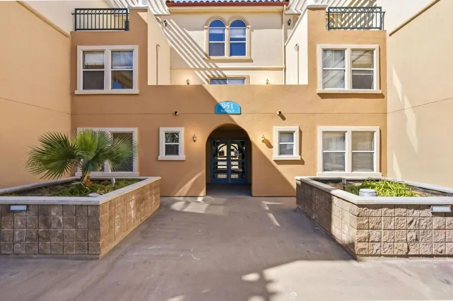 951 S 12th #311, San Jose, CA 95112 - #3