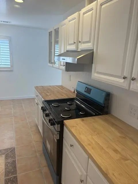 211 Carnoble, Hollister, CA 95023 - #3