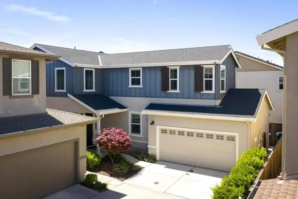 2360 Aerostar Way, Sacramento, CA 95834