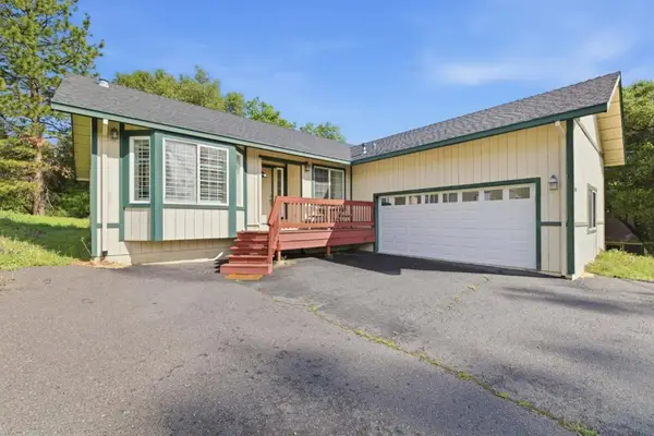 13074 Jackson Mill Drive, Groveland, CA 95321