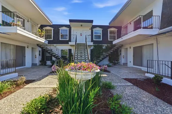 1915 Mount Vernon Court #16, Mountain View, CA 94040