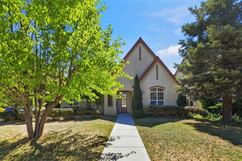 631 Elm Avenue, Greenfield, CA 93927 - #1