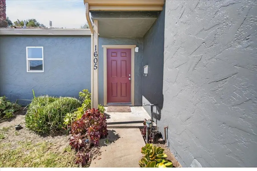 1605 Cherokee Drive, Salinas, CA 93906 - #2