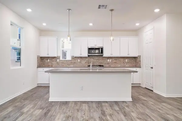 729 Daniel Freeman Circle, Inglewood, CA 90301