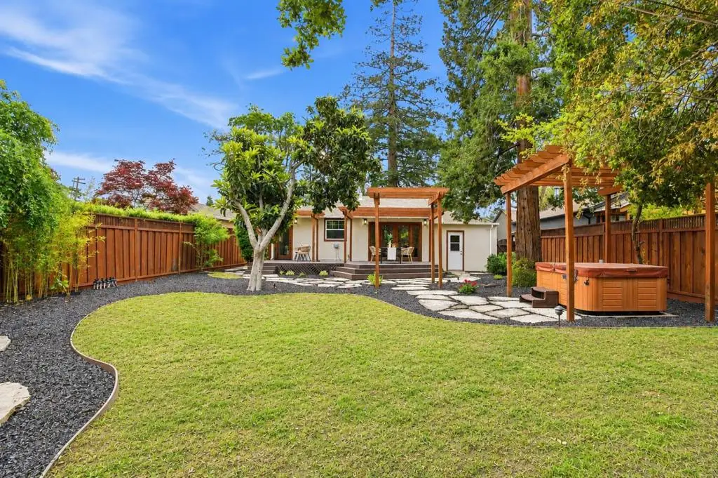 12 Athlone Way, Menlo Park, CA 94025 - #1