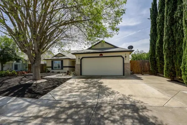 2247 Laguna Way, Los Banos, CA 93635
