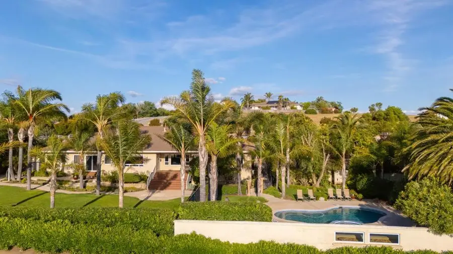 303 Taryn Court, Hollister, CA 95023 - #2