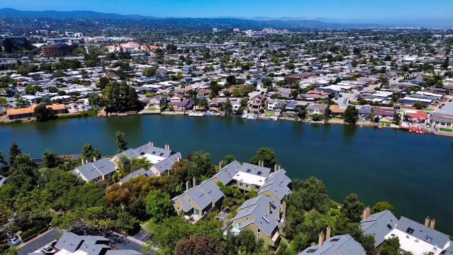 1054 Shoreline Drive, San Mateo, CA 94404 - #2