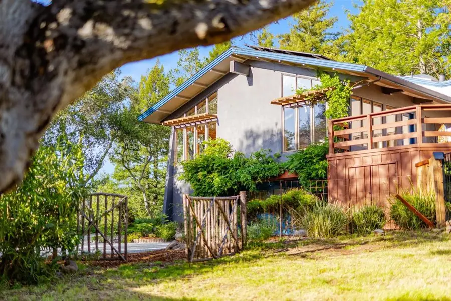 899 Calabasas Road, Watsonville, CA 95076 - #2