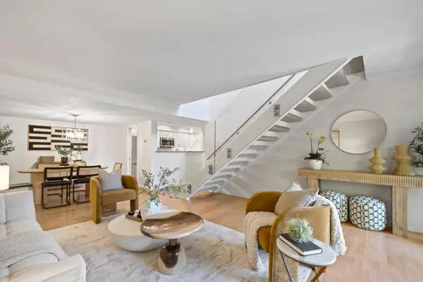 23 Los Altos Square, Los Altos, CA 94022