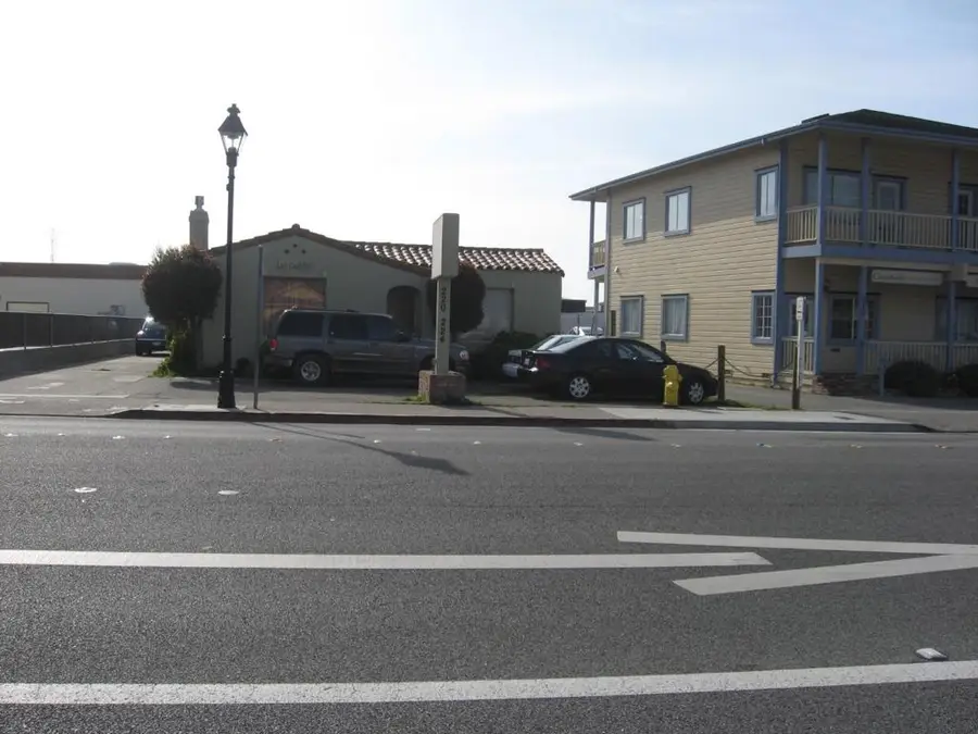 220 Main Street, Half Moon Bay, CA 94019 - #2