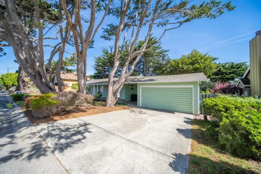 1136 Del Monte Boulevard, Pacific Grove, CA 93950 - #3