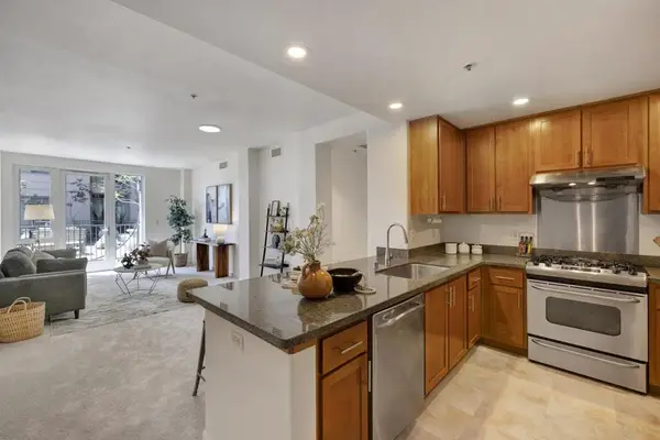 423 7th Street #120, Oakland, CA 94607