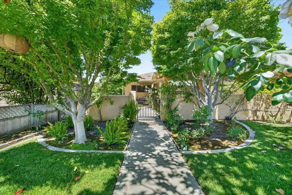 72 Henry Street, Hollister, CA 95023 - #1