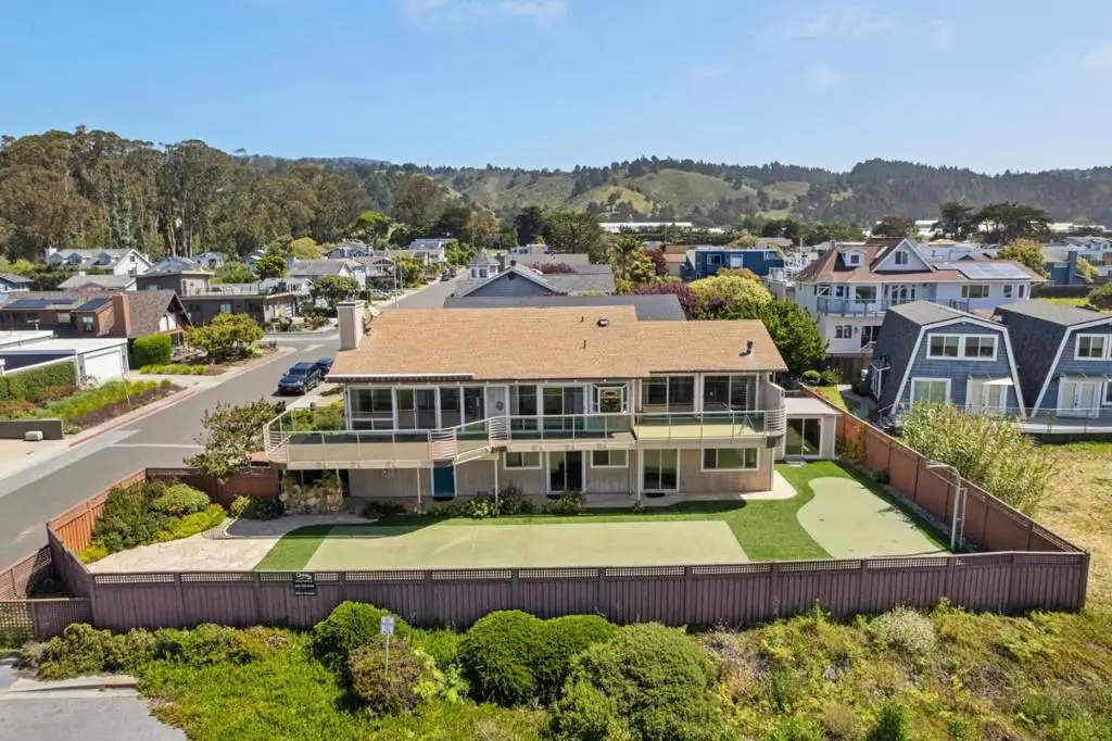204 Roosevelt Boulevard, Half Moon Bay, CA 94019 - #1