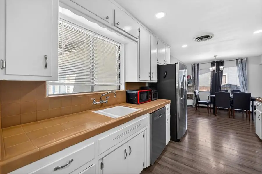 2036 Shaw Avenue, Modesto, CA 95354 - #2