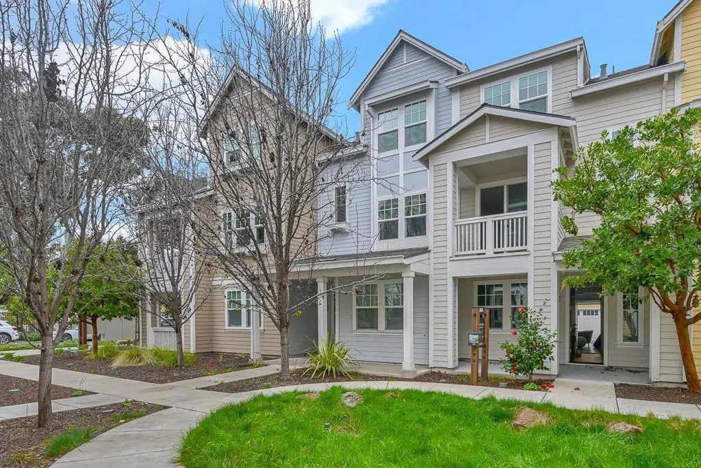 334 Circuit Way, Mountain View, CA 94043 - #1