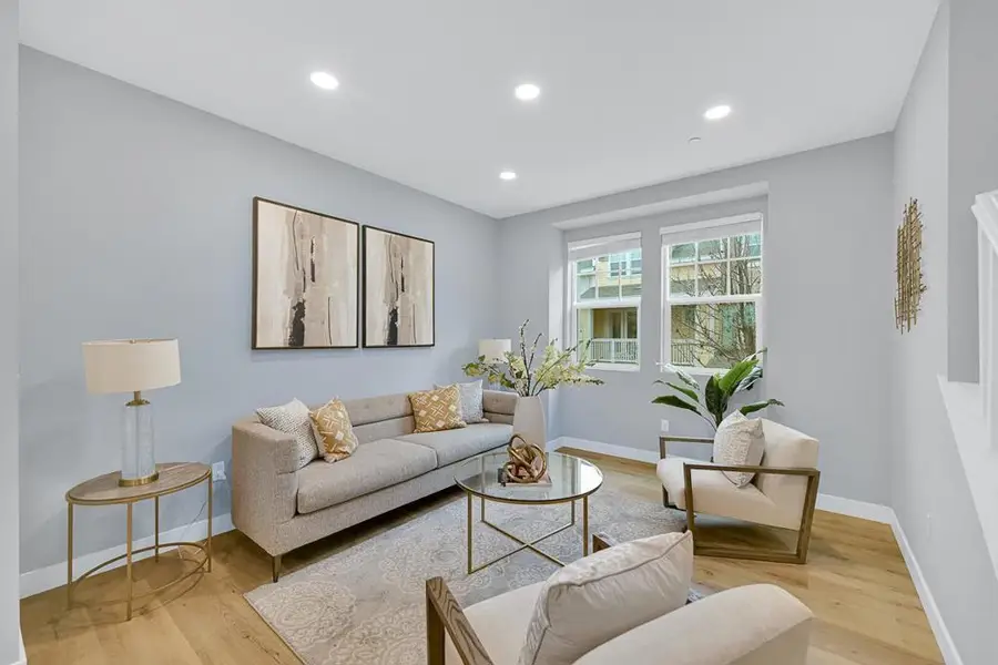 334 Circuit Way, Mountain View, CA 94043 - #2