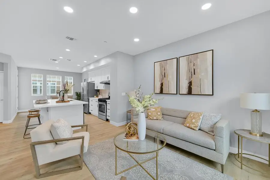 334 Circuit Way, Mountain View, CA 94043 - #3