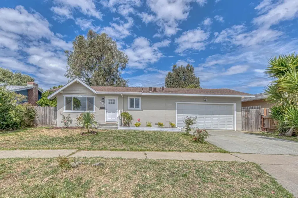 344 Pueblo Drive, Salinas, CA 93906 - #1