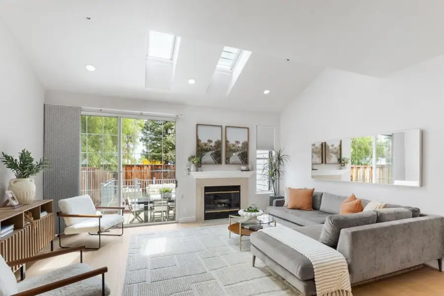 800 E Charleston Road #9, Palo Alto, CA 94303 - #2