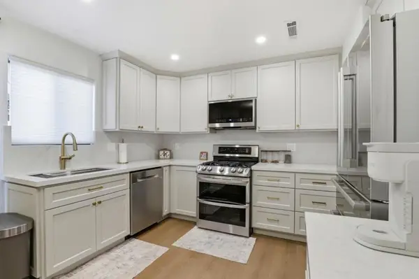 241 Gibson Drive #F, Hollister, CA 95023