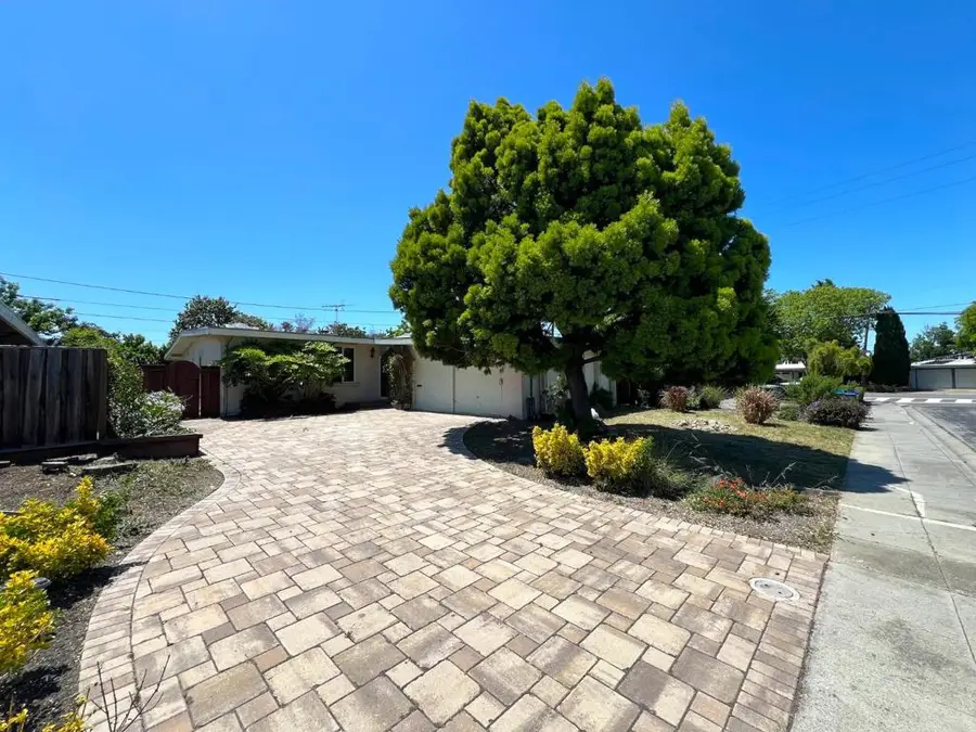 183 Thompson Square, Mountain View, CA 94043 - #2