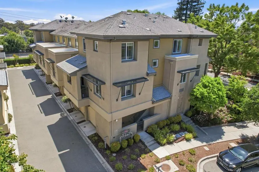3720 Feather Lane, Palo Alto, CA 94303 - #3