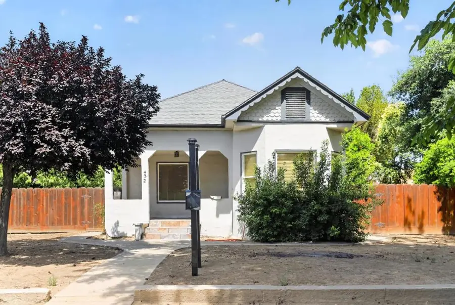 432 6th Street, Gustine, CA 95322 - #2