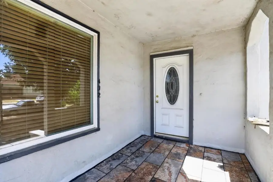 432 6th Street, Gustine, CA 95322 - #3