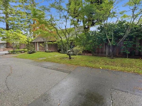 Address Withheld By Seller, Los Altos, CA 94022