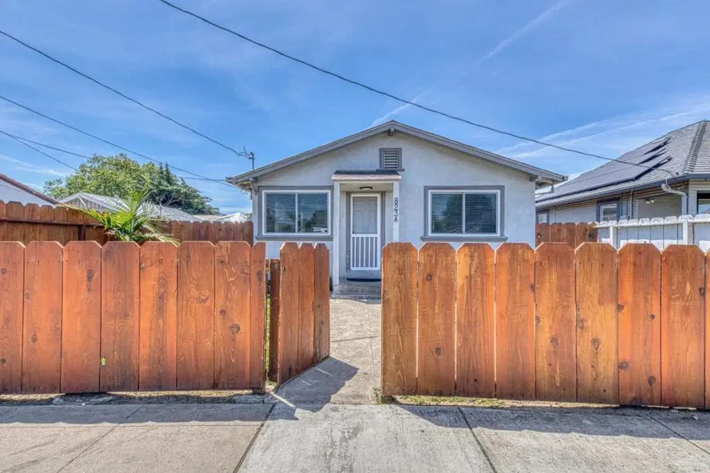 823 Central Avenue, Hollister, CA 95023 - #1